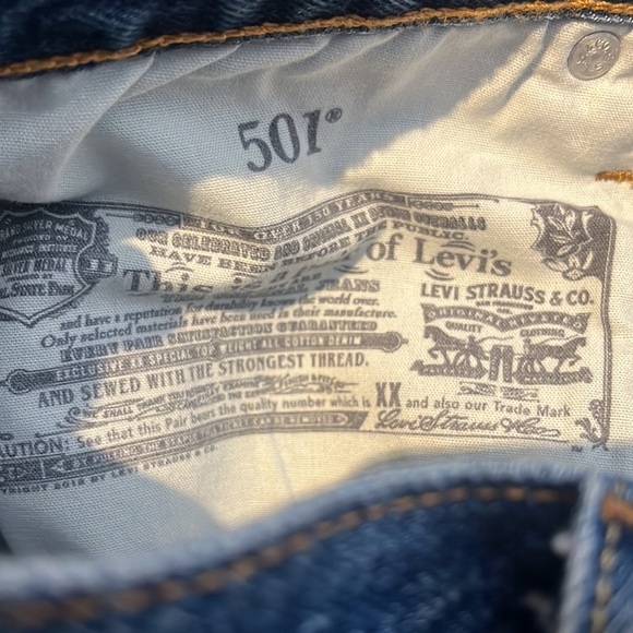 Levi’s 501 Denim dark Wash jean shorts. - Picture 6 of 13